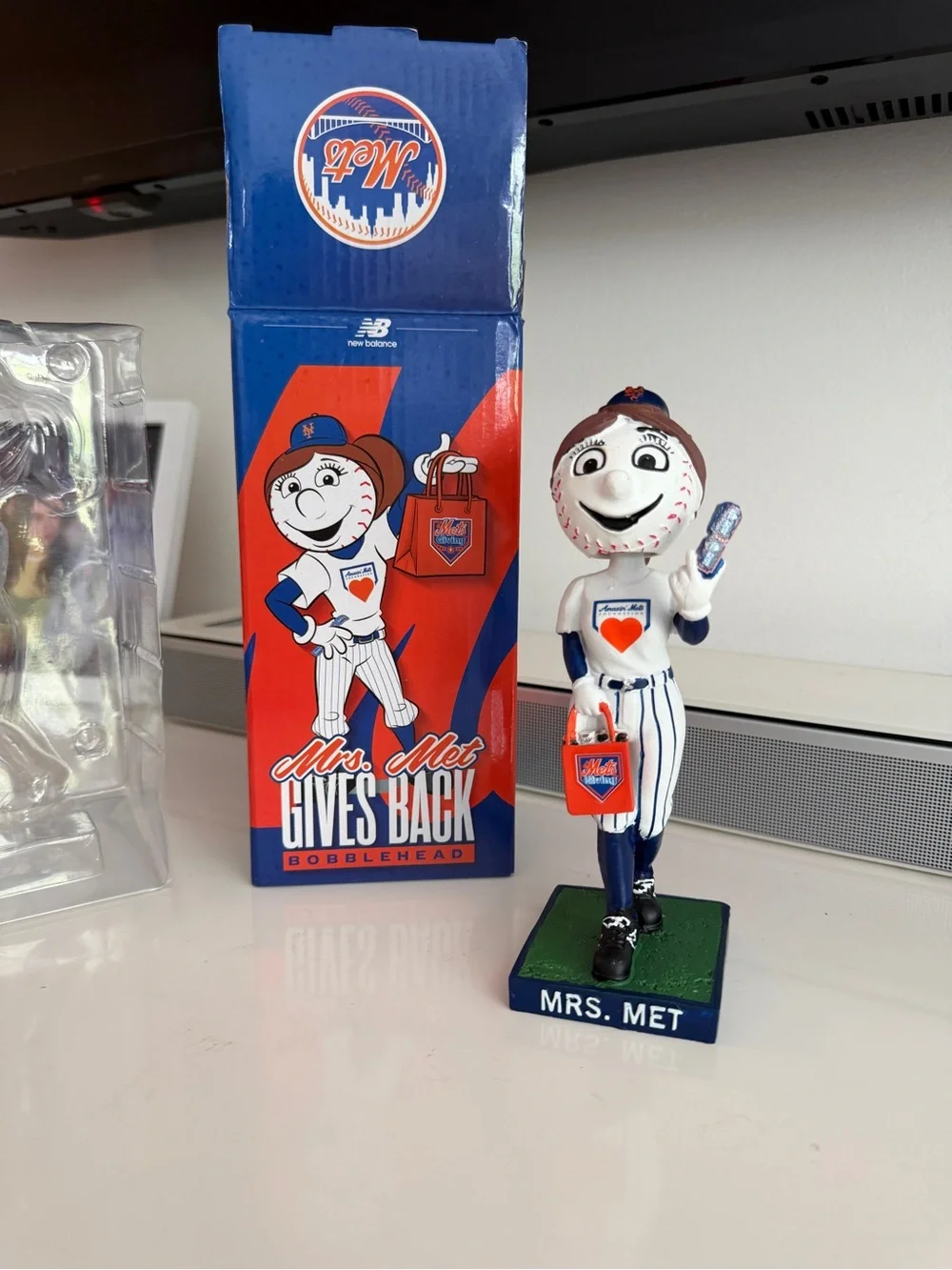 Mrs. Met Bobblehead Collectible - Blue & Orange